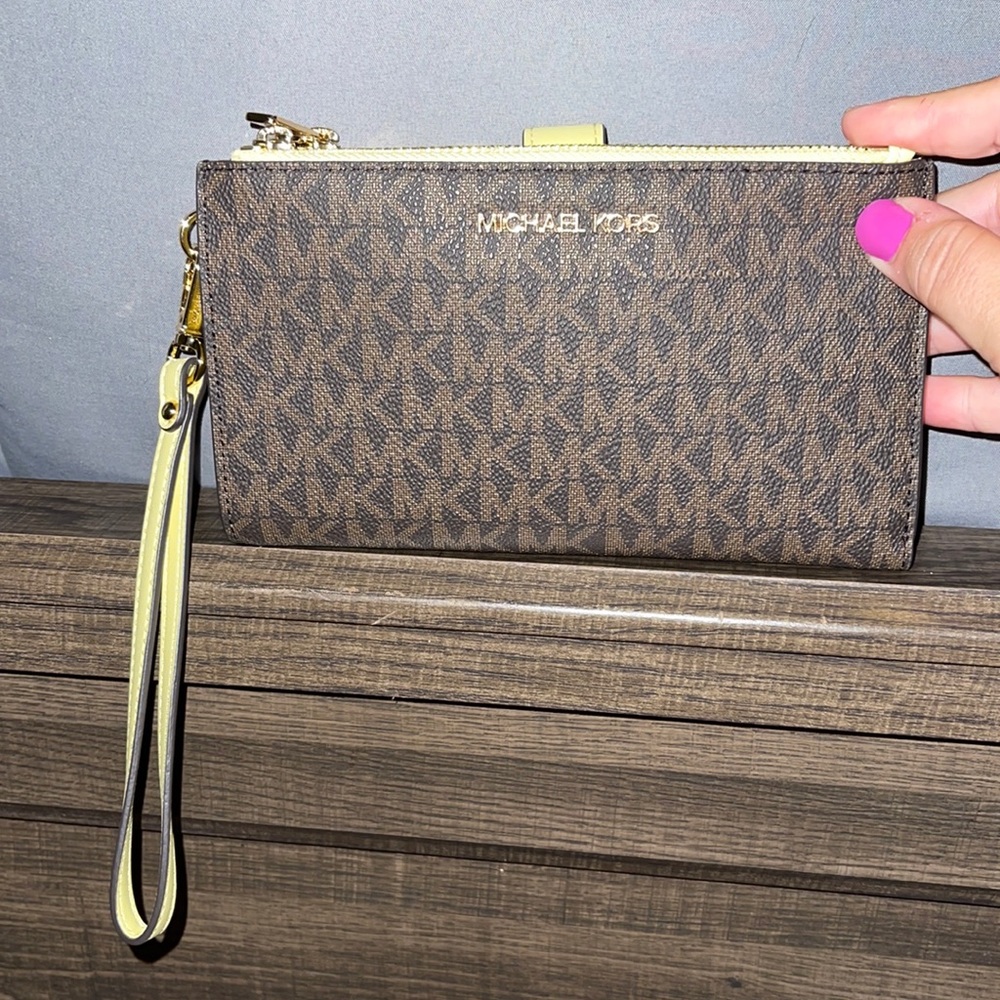 Michael Kors wallet
